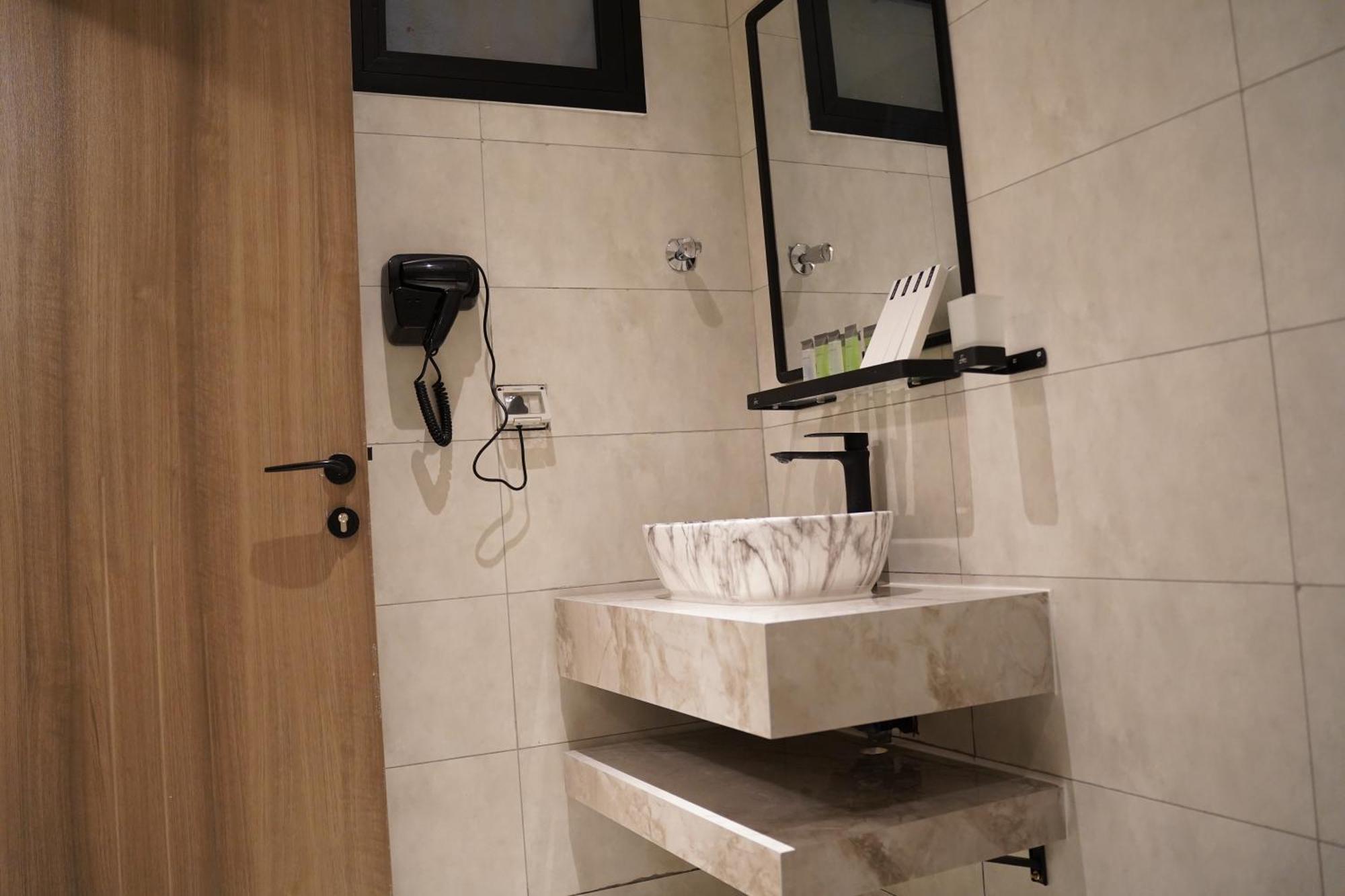 Апартаменты Lavenue Resthouse Назва Экстерьер фото